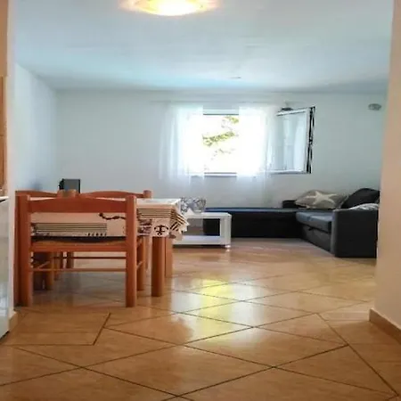 - Comfort One Bedroom B2 *