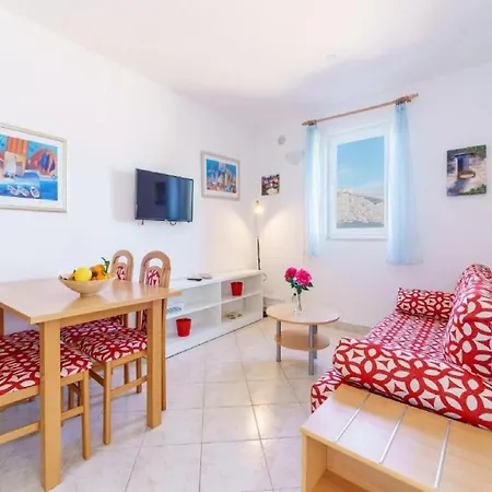 - Comfort One Bedroom B2 Apartment Lumbarda