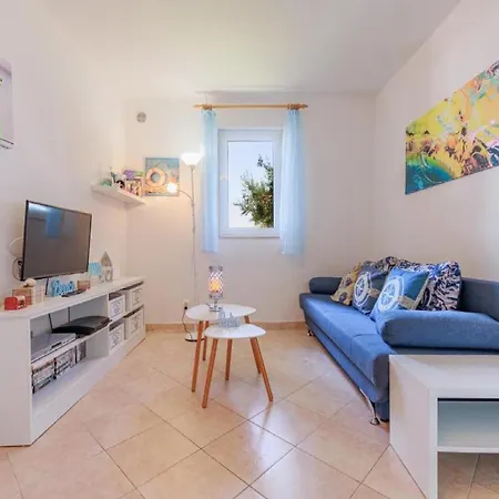דירה - Comfort One Bedroom B2 לומבארדה