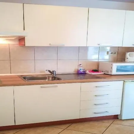 - Comfort One Bedroom B2 Apartment