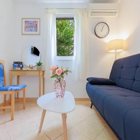 - Comfort One Bedroom B2 *